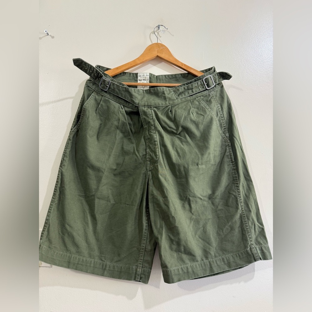 Pants. Drill. Khaki Olive Green High-Rise Cargo Shorts with Adjustable Side Tabs